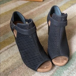 Giani Bernini Black Shooties